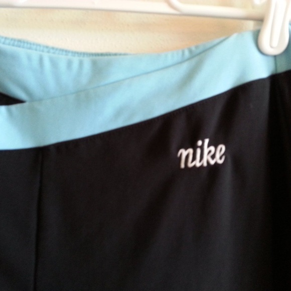 NIKE Yoga capris - black & teal - womens small - Picture 2 of 4